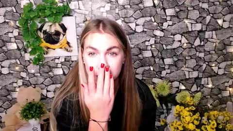 Snapshot of sport_tall_karina chatting on 10-23-25, 08:57 Karina online show from 10-23-25, 08:57