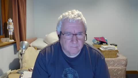Snapshot of springtine chatting on 06-08-26, 11:05 springtine online show from 06-08-26, 11:05