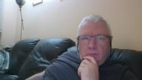 Snapshot of springtine chatting on 07-02-26, 11:44 springtine online show from 07-02-26, 11:44