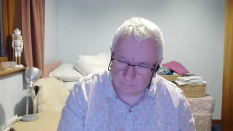 Snapshot of springtine chatting on 07-12-26, 11:51 springtine online show from 07-12-26, 11:51