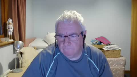 Snapshot of springtine chatting on 08-01-26, 12:21 springtine online show from 08-01-26, 12:21
