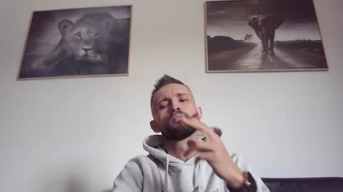 Snapshot of spyco82 chatting on 03-02-25, 12:01 spyco82 online show from 03-02-25, 12:01