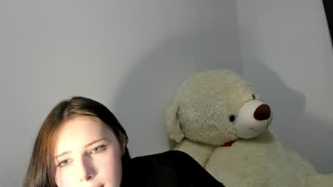 Snapshot of sqsonya chatting on 06-15-26, 04:31 marunyashh online show from 06-15-26, 04:31