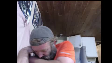 Snapshot of squegly chatting on 09-18-25, 09:44 Bryan online show from 09-18-25, 09:44