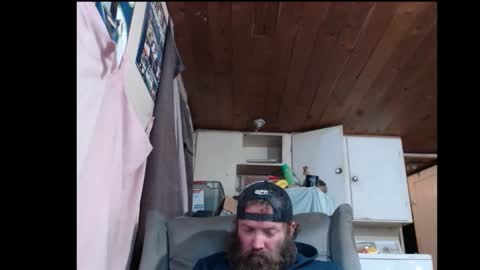 Snapshot of squegly chatting on 11-12-25, 03:18 Bryan online show from 11-12-25, 03:18