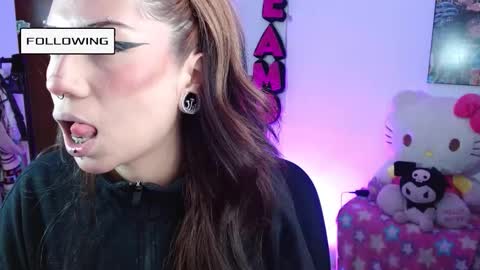  HELLO WELCOME MY NAME IS CHARLOTTE OY A NEW GIRL   online show from 12-14-25, 04:34