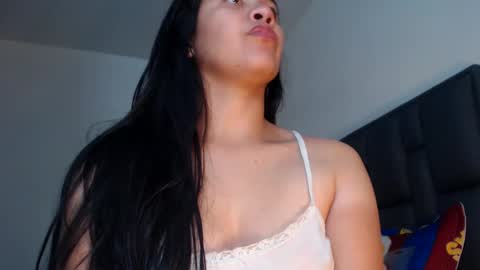 Carolainss online show from 01-30-25, 05:30
