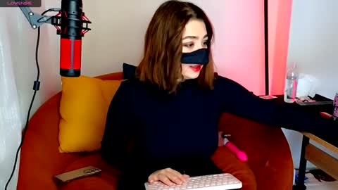 MELS  online show from 01-12-25, 07:53