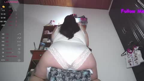 Snapshot of squirtmachinex chatting on 04-30-26, 02:07 Wanda online show from 04-30-26, 02:07