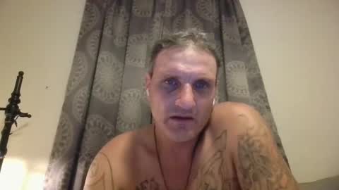 Snapshot of squirtn4mee chatting on 10-15-25, 02:33 Squirtn4mee online show from 10-15-25, 02:33