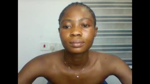 Snapshot of squirty_joy chatting on 11-08-25, 07:34 Magdalen online show from 11-08-25, 07:34