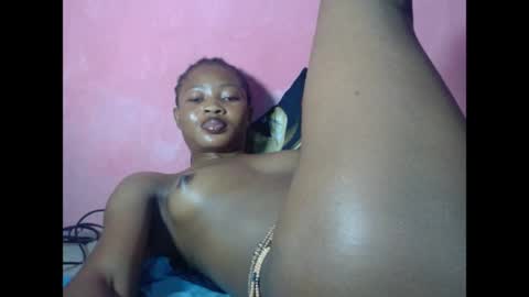 Snapshot of squirty_joy chatting on 07-17-26, 09:08 Magdalen online show from 07-17-26, 09:08