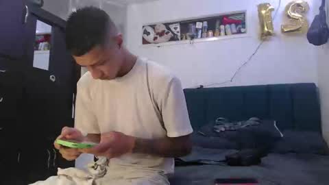 Snapshot of sr_porn01 chatting on 03-03-25, 07:06 sr_porn01 online show from 03-03-25, 07:06