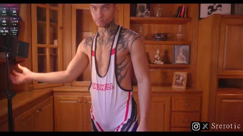 Snapshot of srerotic chatting on 11-17-25, 04:13 Matt online show from 11-17-25, 04:13