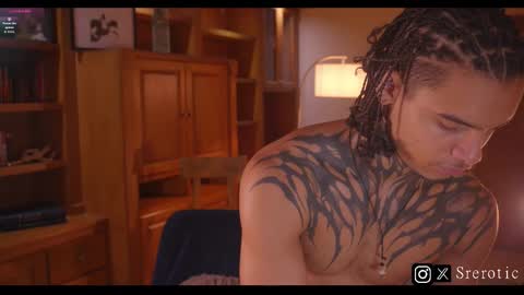 Snapshot of srerotic chatting on 11-21-25, 10:52 Matt online show from 11-21-25, 10:52