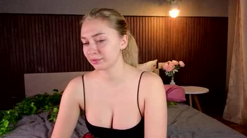 Kate online show from 11-13-25, 01:21