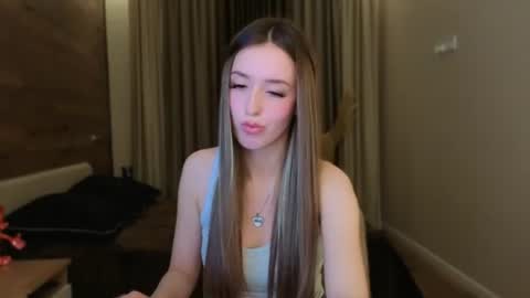 Snapshot of ssurf_time chatting on 06-22-26, 07:22 Chloe online show from 06-22-26, 07:22