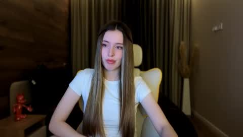 Snapshot of ssurf_time chatting on 07-15-26, 07:08 Chloe online show from 07-15-26, 07:08