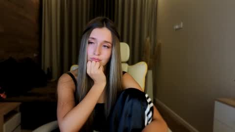 Snapshot of ssurf_time chatting on 07-29-26, 06:50 Chloe online show from 07-29-26, 06:50