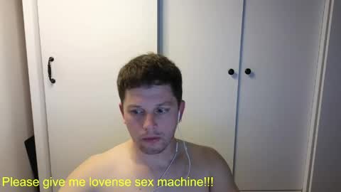 Snapshot of st1vemaster01 chatting on 05-02-26, 03:17 st1vemaster01 online show from 05-02-26, 03:17