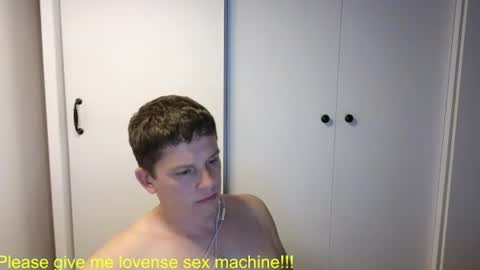 Snapshot of st1vemaster01 chatting on 07-01-26, 01:56 st1vemaster01 online show from 07-01-26, 01:56