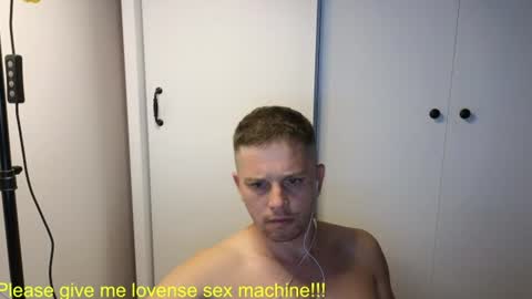Snapshot of st1vemaster01 chatting on 07-15-26, 02:22 st1vemaster01 online show from 07-15-26, 02:22