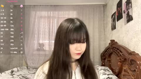 Snapshot of st_annia chatting on 10-29-25, 11:12 Emily online show from 10-29-25, 11:12