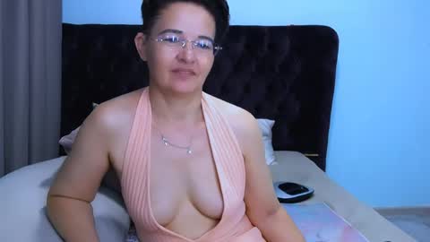 staceydarling online show from 06-02-26, 07:49
