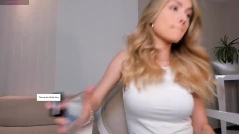 Snapshot of staceywood_ chatting on 04-25-26, 11:46 Stacy Woods online show from 04-25-26, 11:46