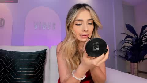 Snapshot of staceywood_ chatting on 04-30-26, 11:49 Stacy Woods online show from 04-30-26, 11:49