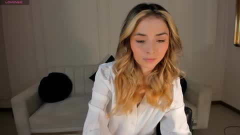 Snapshot of staceywood_ chatting on 05-28-26, 10:56 Stacy Woods online show from 05-28-26, 10:56