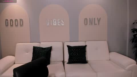 Stacy Woods online show from 06-11-26, 11:52