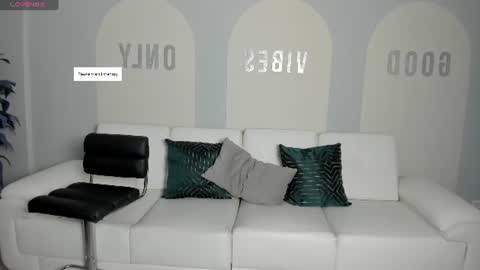 Stacy Woods online show from 06-12-26, 10:47