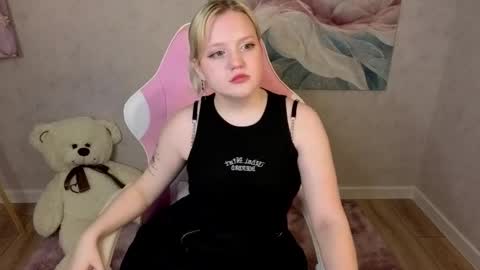 Stacy allenn online show from 05-13-26, 09:39