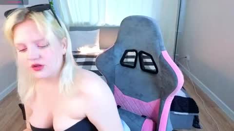 Stacy allenn online show from 05-22-26, 09:15