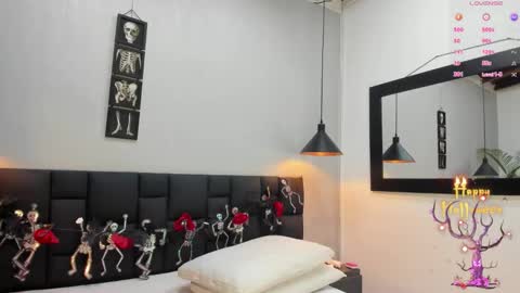 stacy online show from 10-28-25, 04:38