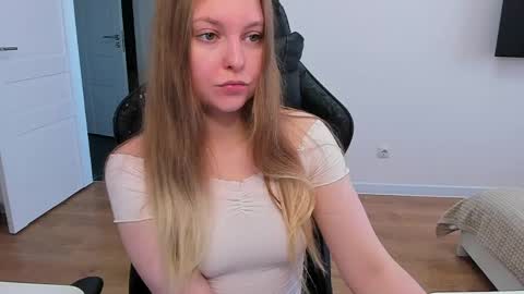 Stacy  online show from 04-17-26, 10:29