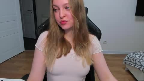 Stacy  online show from 05-17-26, 06:48