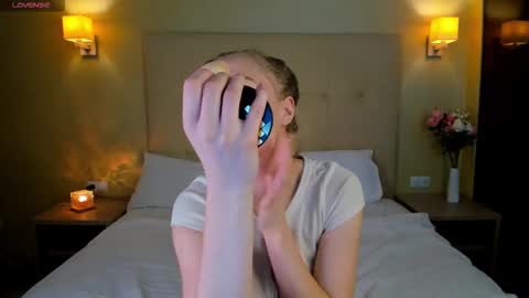 Stacy Mon Tue Wed Thu Fri Sun GMT GMT 3 1000am - 0400pm  online show from 11-16-25, 09:04