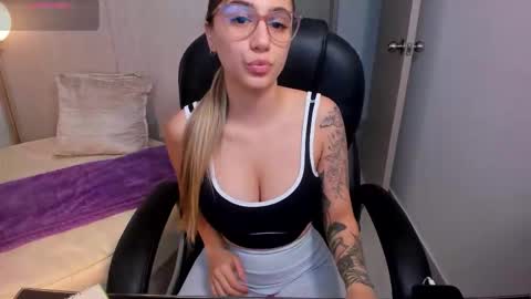 Stacy Conner online show from 11-27-25, 06:32