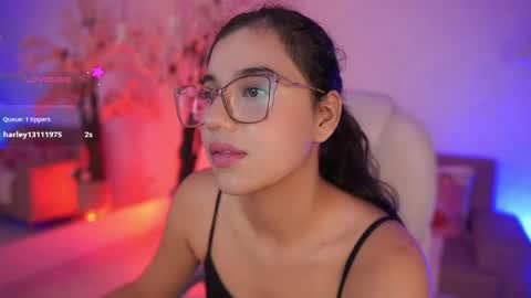 stacycooper_ online show from 05-11-26, 07:22