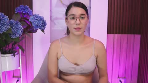 stacycooper_ online show from 05-27-26, 04:15