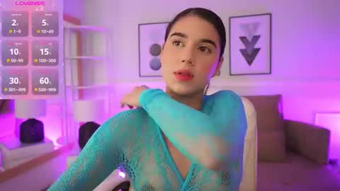 stacycooper_ online show from 07-10-26, 07:05