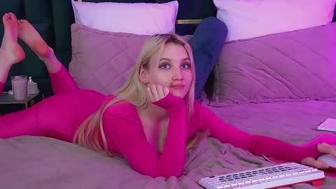 StacyEvances online show from 11-11-25, 08:53