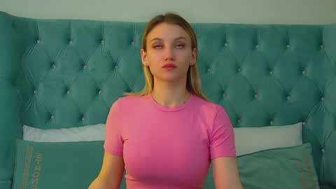 StacyEvances online show from 05-04-26, 06:37