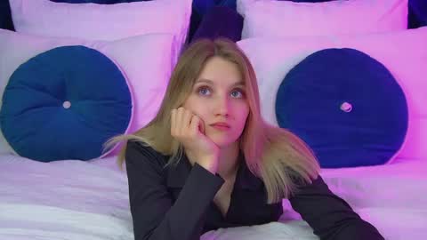 StacyEvances online show from 05-27-26, 02:30