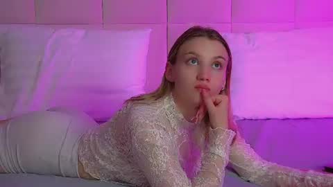 StacyEvances online show from 06-20-26, 06:22
