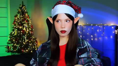 Snapshot of stacygonzales_ chatting on 12-24-24, 08:00 Bye bye dear See you on December 3st  online show from 12-24-24, 08:00