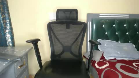 calvin online show from 11-28-25, 02:25