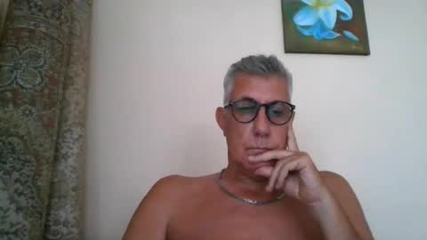 Snapshot of star0806666a chatting on 08-04-26, 08:06 star0806666a online show from 08-04-26, 08:06
